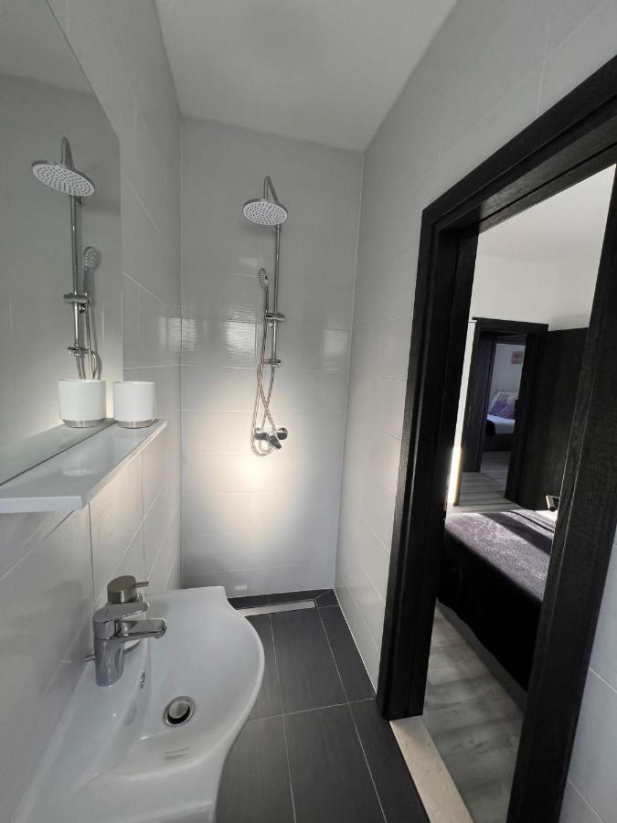 Apartment Lena Baška Voda Exteriör bild