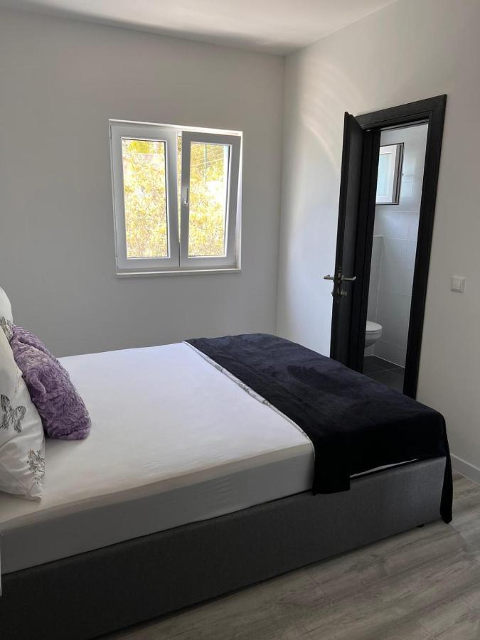 Apartment Lena Baška Voda Exteriör bild